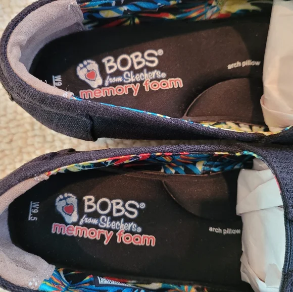 Bobs from Sketchers High Jinx Espradrille Wedge Slip On Womens size 9.5 Black. - Picture 6 of 8